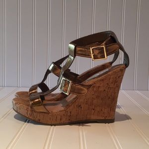 NWOT Steve Madden Gold Wedges sz 37.5